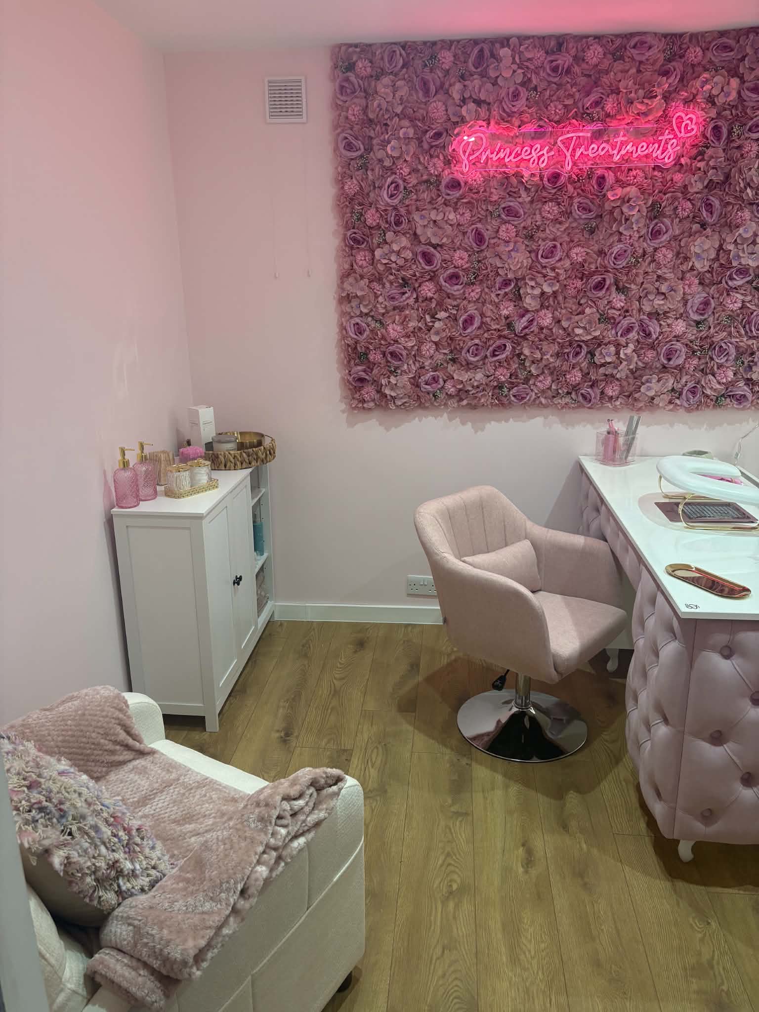 Salon